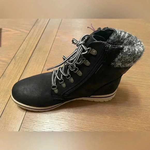 Cliffs By White Mountain Kaylee Hiking Boot NEW Black Suede Size 9.5  Double Zip - Picture 7 of 11